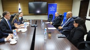 Funcionarios franceses interesados en perspectivas y desafíos de Panamá para 2024