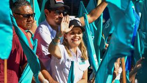 Costa Rica elegirá presidente el próximo domingo con una candidata derechista como gran favorita, respaldada por su promesa de mano dura contra la creciente violencia del narcotráfico en un país considerado durante décadas como uno de los más seguros de América Latina.