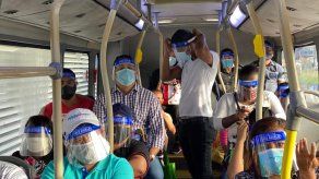 Minsa evalúa  uso obligatorio de pantallas faciales en el transporte público