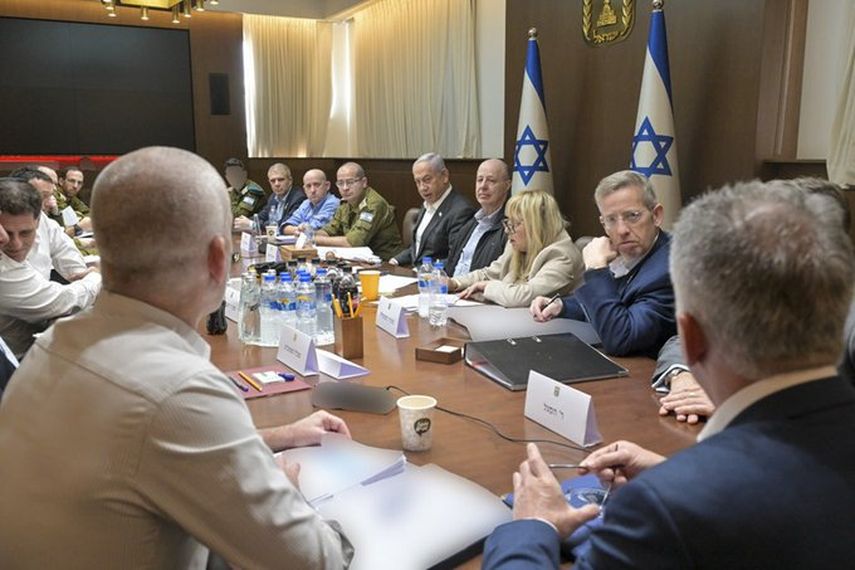 Hamás liberará a un total de 33 rehenes a cambio de la excarcelación por Israel de un número no especificado de presos palestinos. Hamás liberará a un total de 33 rehenes a cambio de la excarcelación por Israel de un número no especificado de presos palestinos.
