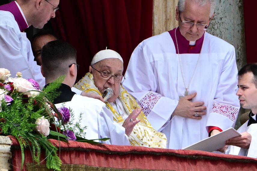 El papa Francisco abogó además por la libertad religiosa. El papa Francisco abogó además por la libertad religiosa.