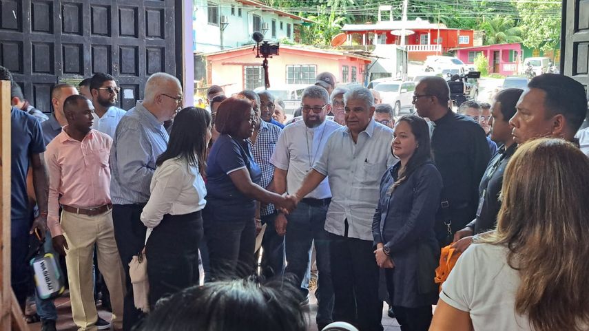 Mulino promete al Cristo Negro en Colón que transformará la provincia