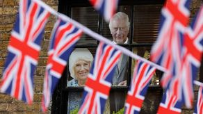Coronación de Carlos III reaviva llamamientos sudafricanos para retorno del diamante más grande del mundo