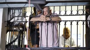 Panamá dice que Nicaragua dejó vencer permiso de Martinelli para viajar como asilado