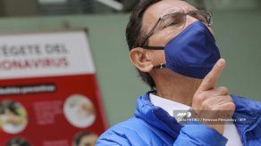 Congreso de Perú debate la inhabilitación de Vizcarra por 10 años