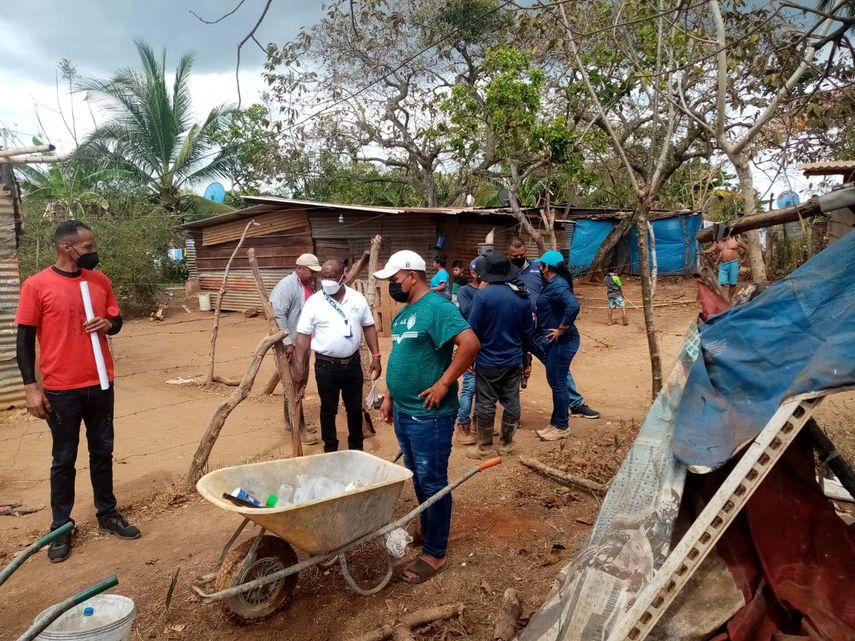 Personal del MIVIOT replanteó lotes en la comunidad informal de Los Abanicos 4 ubicada en David Sur.&nbsp;