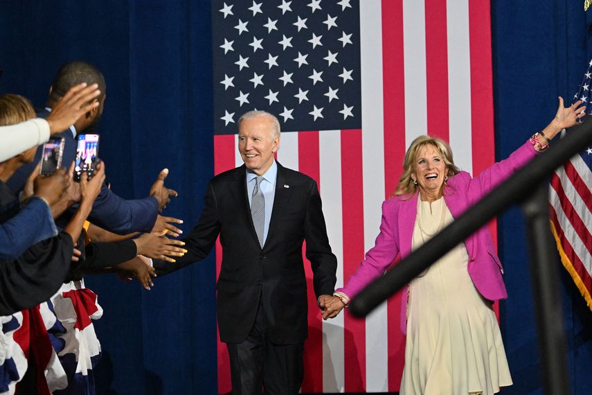 Joe Biden busca tender puentes reales en un dividido EEUU