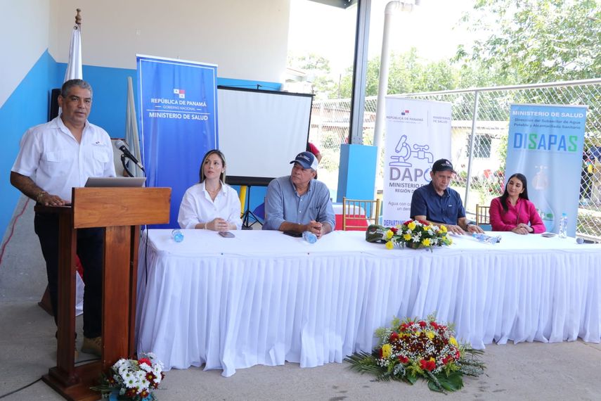 En la provincia de Veraguas, el Ministerio de Salud (Minsa), inauguró el laboratorio de calidad de agua regional, con una inversión de B/. 756,317.46 balboas. En la provincia de Veraguas, el Ministerio de Salud (Minsa), inauguró el laboratorio de calidad de agua regional, con una inversión de B/. 756,317.46 balboas.