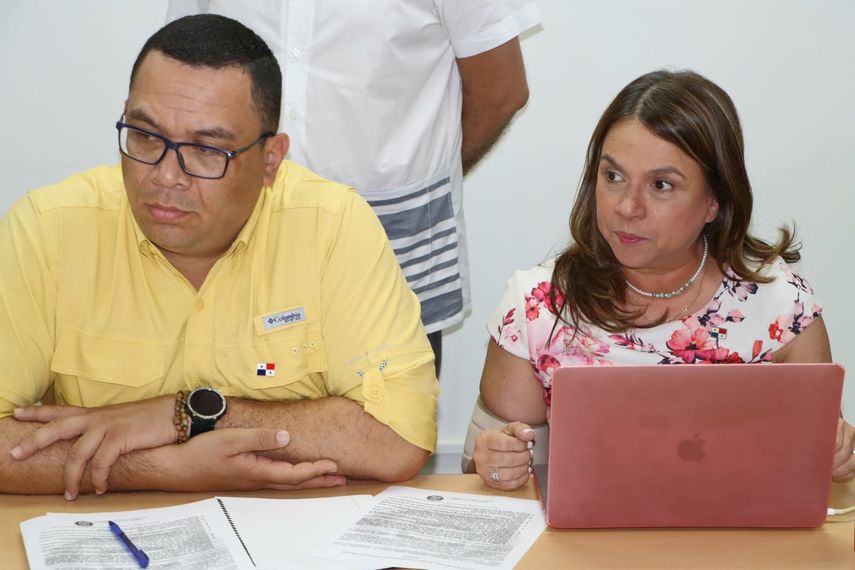 El Ministerio de Educación (Meduca) y la Asociación Nacional de Directivos de Escuelas Oficiales de Panamá (Andeop), sostuvieron una reunión. El Ministerio de Educación (Meduca) y la Asociación Nacional de Directivos de Escuelas Oficiales de Panamá (Andeop), sostuvieron una reunión.