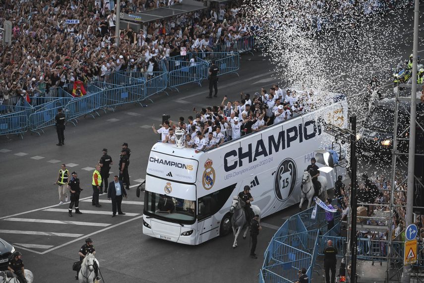 El Real Madrid celebra el décimoquinto título y despide a Kroos El Real Madrid celebra el décimoquinto título y despide a Kroos
