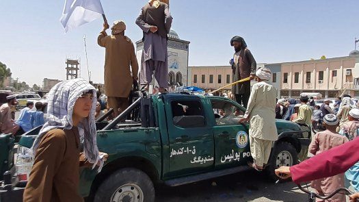 Crisis en Afganistán: talibanes capturan territorios