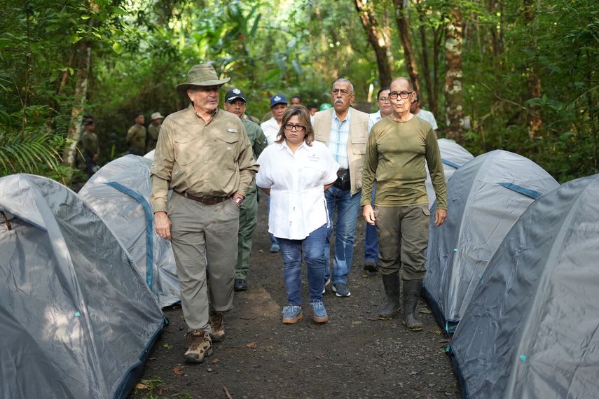 MiAmbiente lanza primer curso de adiestramiento para guardaparques en Panamá. MiAmbiente lanza primer curso de adiestramiento para guardaparques en Panamá.