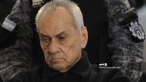 Más de 40 años de cárcel a dos curas por violar a niños sordos