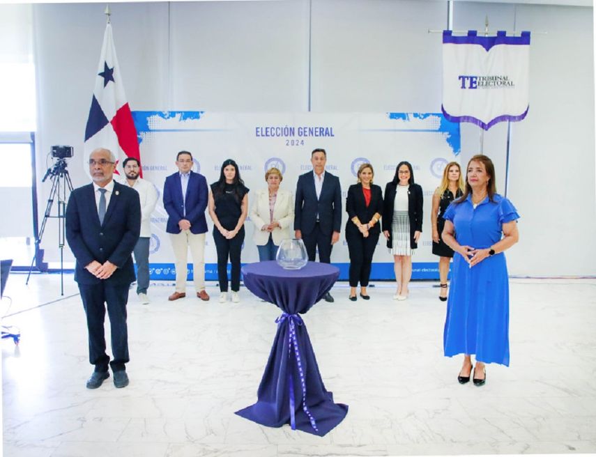 Candidatos presidenciales alzan la voz ante cambios del TE. Candidatos presidenciales alzan la voz ante cambios del TE.