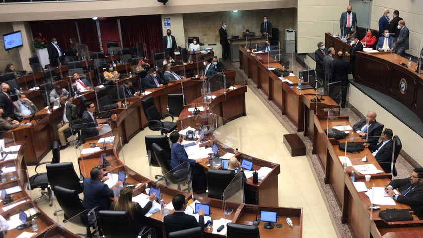 Reformas electorales pasan a tercer debate