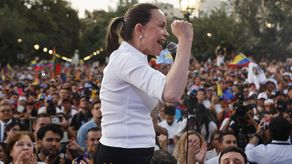 La líder opositora de Venezuela y nobel de la paz 2025, María Corina Machado, aseguró este domingo que los venezolanos están listos para participar en unas nuevas elecciones que permitan la transición hacia la democracia y reiteró que pronto volverá a su país.