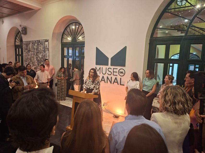 El Museo del Canal abre al público su sala “Construyendo el Canal de Panamá”, completamente renovada, ofreciendo una visión moderna y enriquecida sobre la construcción de esta emblemática obra de ingeniería. El Museo del Canal abre al público su sala “Construyendo el Canal de Panamá”, completamente renovada, ofreciendo una visión moderna y enriquecida sobre la construcción de esta emblemática obra de ingeniería.