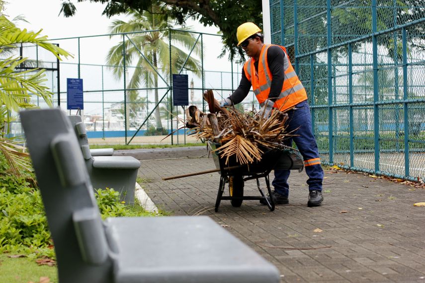 Inician mantenimiento en la Cinta Costera mientras espera refrendo de contrato millonario