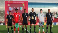 Las selecciones de Panamá, Paraguay y Chile debutaron con derrotas ante Irlanda, Uzbekistán y Francia, respectivamente, este miércoles, cuando se completó la primera jornada de todos los grupos del Mundial de fútbol sub-17 de Catar. Las selecciones de Panamá, Paraguay y Chile debutaron con derrotas ante Irlanda, Uzbekistán y Francia, respectivamente, este miércoles, cuando se completó la primera jornada de todos los grupos del Mundial de fútbol sub-17 de Catar.