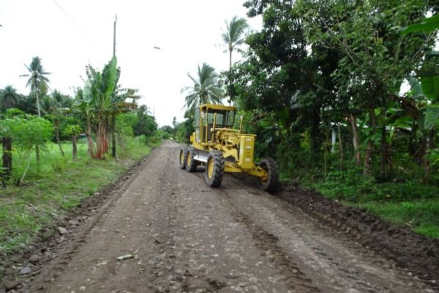 Los trabajos han iniciado con la aplicación de material selecto en las comunidades de Sangrillo