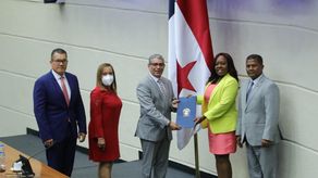 Minsa presenta proyecto que permitiría a farmacias importar medicamentos