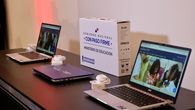 El Ministerio de Educación (Meduca) inició la entrega de computadoras portátiles con inteligencia artificial a docentes del sector oficial de todo el país, como parte de una estrategia del gobierno orientada a cerrar la brecha digital y dotar a los educadores de herramientas tecnológicas acordes con las necesidades de la educación actual.