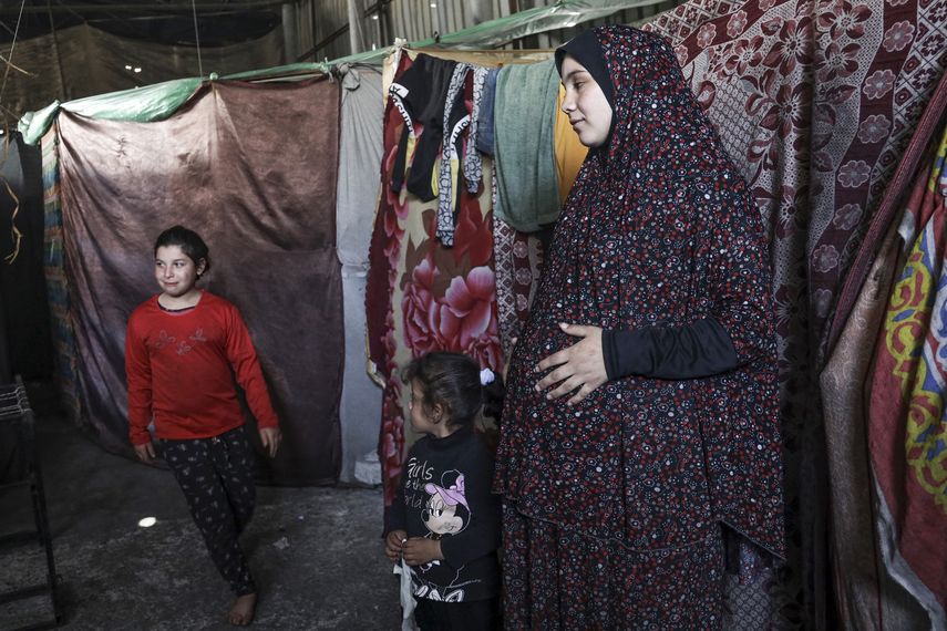 Franja de Gaza : Miles de mujeres embarazadas viven el infierno