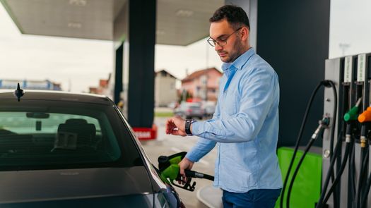 La Secretaría Nacional de Energía anunció que, desde el viernes 12 de diciembre hasta el jueves 25 de diciembre de 2025, estarán vigentes los nuevos precios máximos de venta al consumidor para los combustibles líquidos en Panamá. La Secretaría Nacional de Energía anunció que, desde el viernes 12 de diciembre hasta el jueves 25 de diciembre de 2025, estarán vigentes los nuevos precios máximos de venta al consumidor para los combustibles líquidos en Panamá.