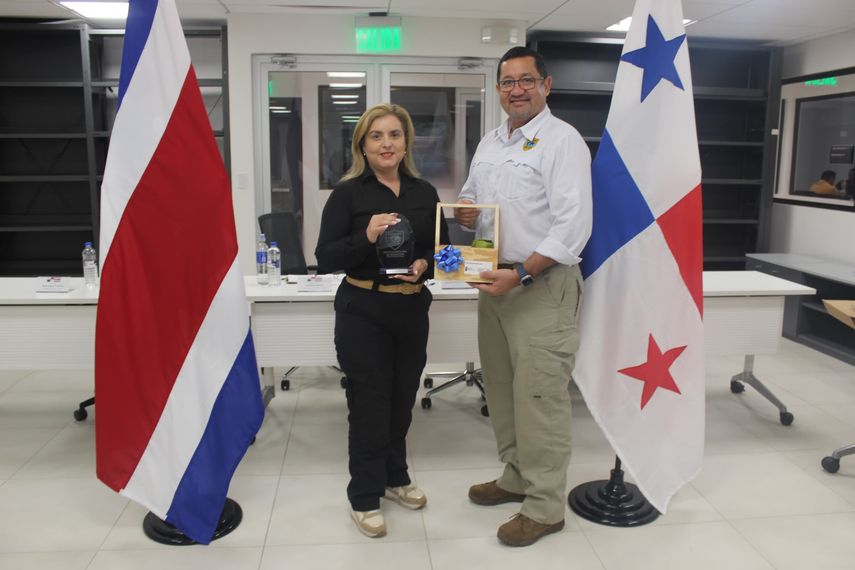 Panamá y Costa Rica fortalecen cooperación migratoria en reunión binacional