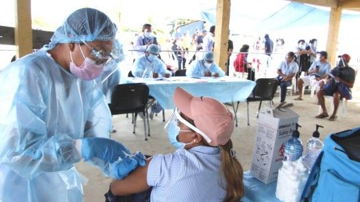 Inició vacunación a personal de hoteles y restaurantes