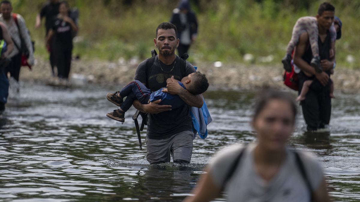 Más de 100 mil migrantes han cruzado el Darién en lo que va de 2024, según Panamá