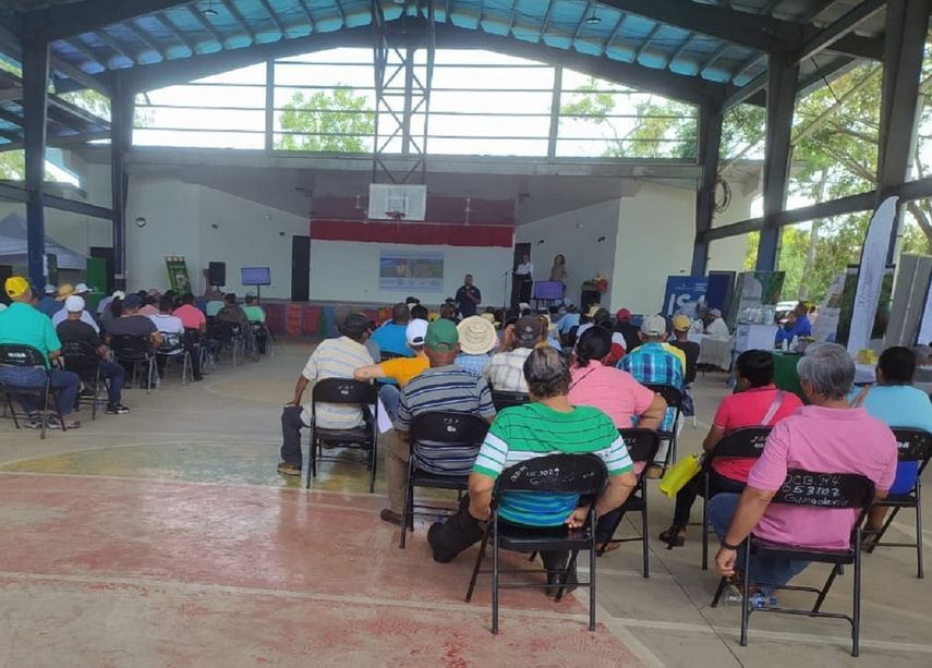 Mida: Reunión de productores de cebolla sobre Cambio Climático. Foto: Cortesía.