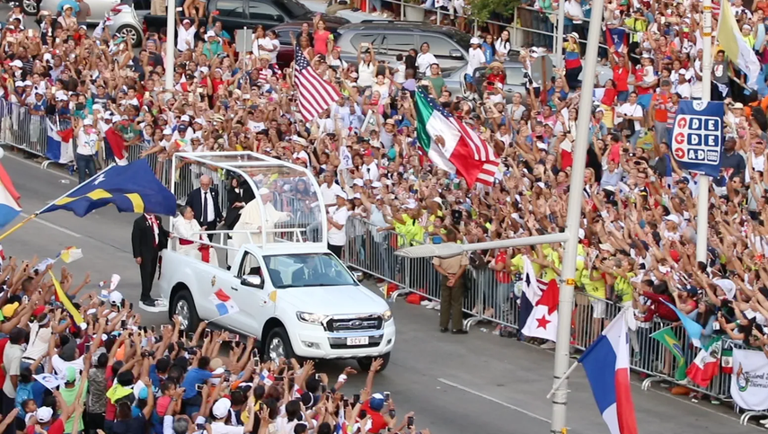 Momento en que el papa francisco visitó Panamá