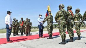 Colombia lanza fuerza élite de 7.000 militares para luchar contra rebeldes y narcos