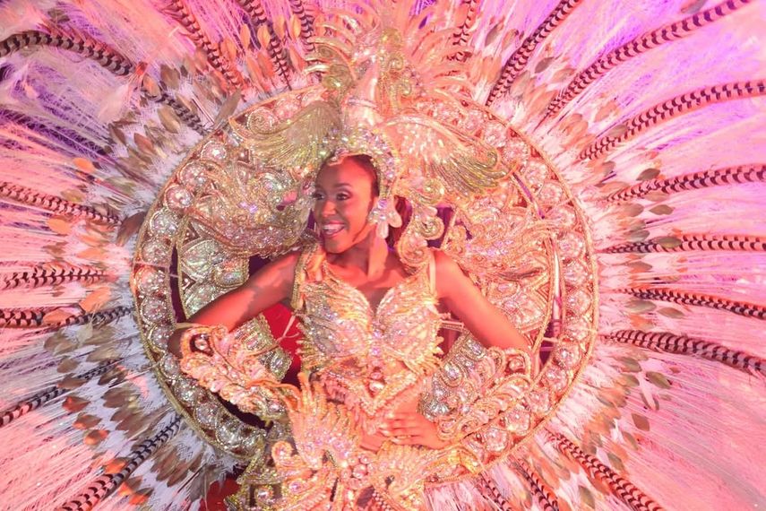El carnaval en Colón prometía ingresos a los microempresarias.