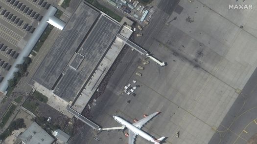 Aterriza en Kabul el primer vuelo comercial desde llegada de talibanes