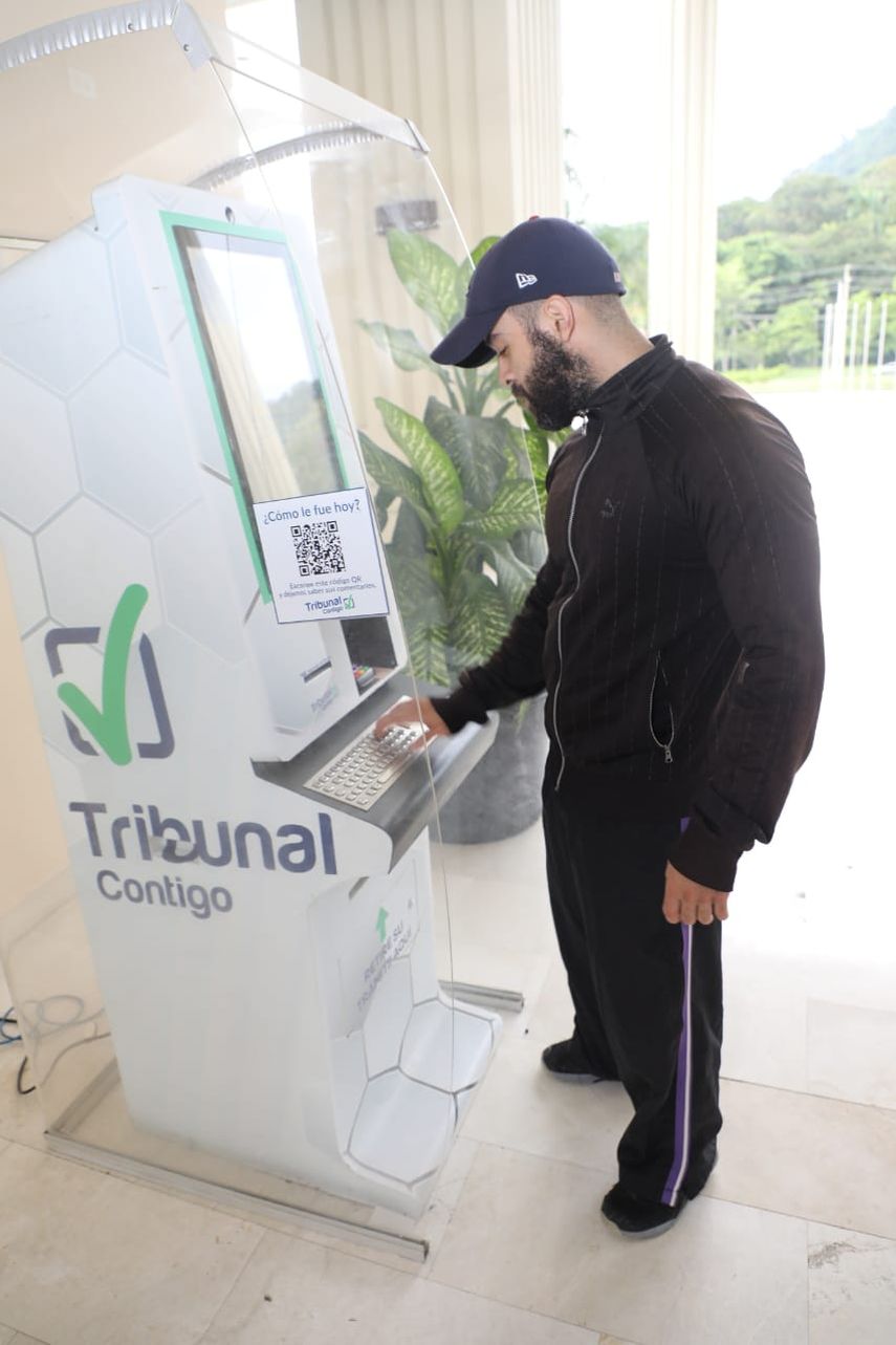 Precandidatos por la libre inician recolección de firmas Precandidatos por la libre inician recolección de firmas