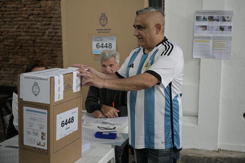 Argentina vota para elegir presidente en comicios decisivos
