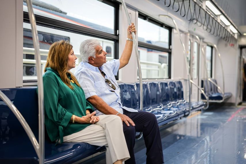 Mulino hizo recorrido de prueba en la Línea 3 del Metro que presenta 77% de avance