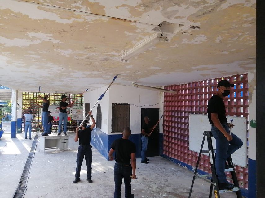 Presidente Nito Cortizo inspecciona trabajos en colegios