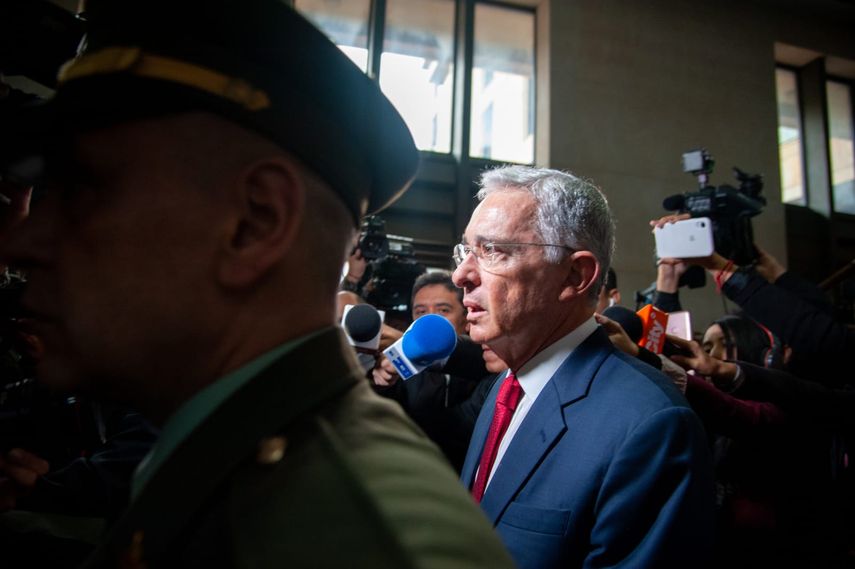 Fiscalía de Colombia llama a juicio a expresidente Álvaro Uribe