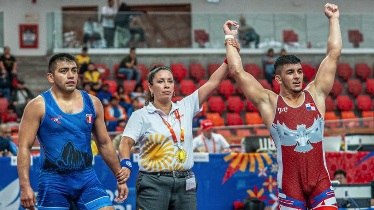 El luchador Ángel Cortés ganó este martes la primera medalla de oro para Panamá en los XX Juegos Bolivarianos que se disputan en Perú al dominar la modalidad libre de 86 kilos, el mismo desempeño que tuvo en octubre pasado en los Juegos Centroamericanos de Guatemala.&nbsp;