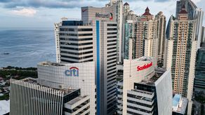 El presidente de la Cámara de Comercio, Industrias y Agricultura de Panamá (CCIAP), Juan Arias, se refirió al proyecto de ley sobre la prescripción de deudas y advirtió sobre la necesidad de analizar con cautela la iniciativa, para evitar efectos negativos tanto para el sistema financiero como para los usuarios del crédito.