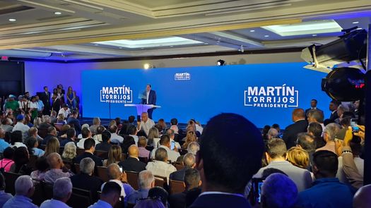Expresidente Martín Torrijos postulado como candidato presidencial por el Partido Popular
