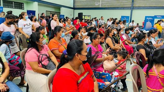 La gira del despacho de la Primera Dama incluyó ayer jueves tres puntos y benefició a cerca de 2 mil personas de la comarca Ngäbe Buglé, y las comunidades de San Lorenzo y David, en la provincia de Chiriquí.