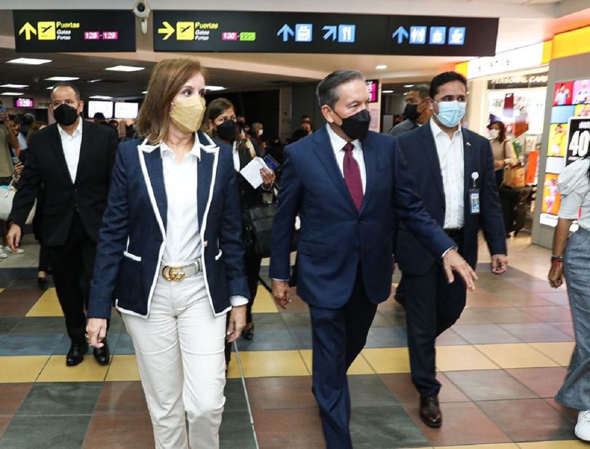 Presidente Cortizo regresa a Panamá, tras viaje a Nueva York