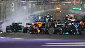 Hamilton y Verstappen empatados a puntos antes del último GP de temporada