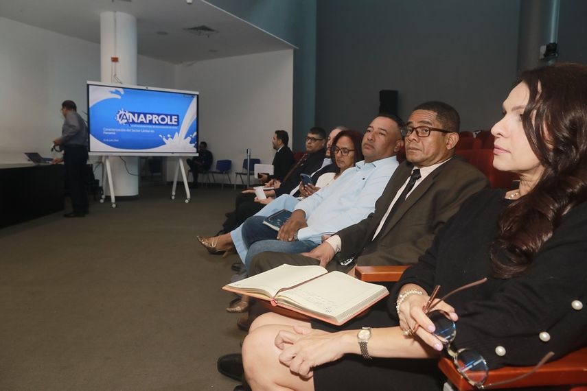 Los diputados de la Comisi&oacute;n de Asuntos Agropecuarios de la Asamblea Nacional llev&oacute; a cabo un conversatorio con representantes de diversos gremios del sector primario para abordar las preocupaciones relacionadas con el Tratado de Promoci&oacute;n Comercial (TPC) entre Panam&aacute; y los Estados Unidos.