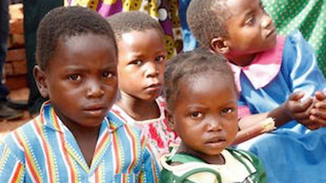 A escala mundial y en determinadas regiones, sobre todo en el África subsahariana, los progresos "se han ralentizado": entre 2000 y 2015, el descenso de la mortalidad infantil mundial fue dos veces más rápido que en el periodo 2015-2022. A escala mundial y en determinadas regiones, sobre todo en el África subsahariana, los progresos "se han ralentizado": entre 2000 y 2015, el descenso de la mortalidad infantil mundial fue dos veces más rápido que en el periodo 2015-2022.