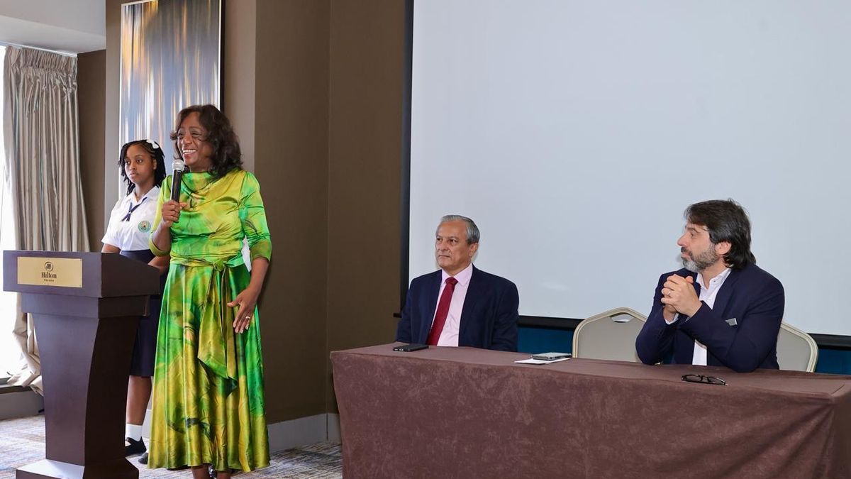 La iniciativa proyecta beneficiar a más de 60 mil estudiantes. La iniciativa proyecta beneficiar a más de 60 mil estudiantes.